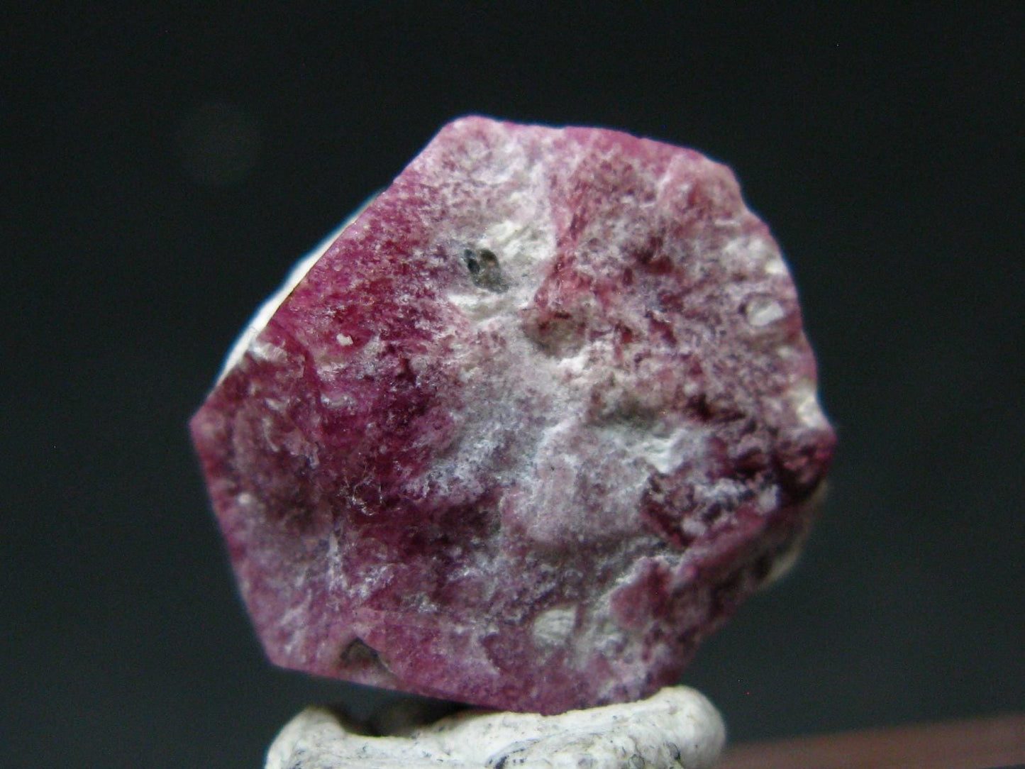 Nice Rare Gem Bixbite Red Emerald Beryl Crystal From Utah USA - 11.11 Carats