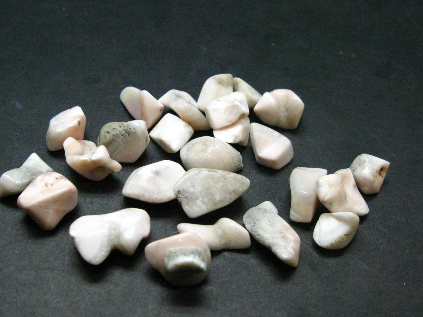 Lot Of 25 Natrolite Tumbled Stones From Indonesia - 102.15 Carats