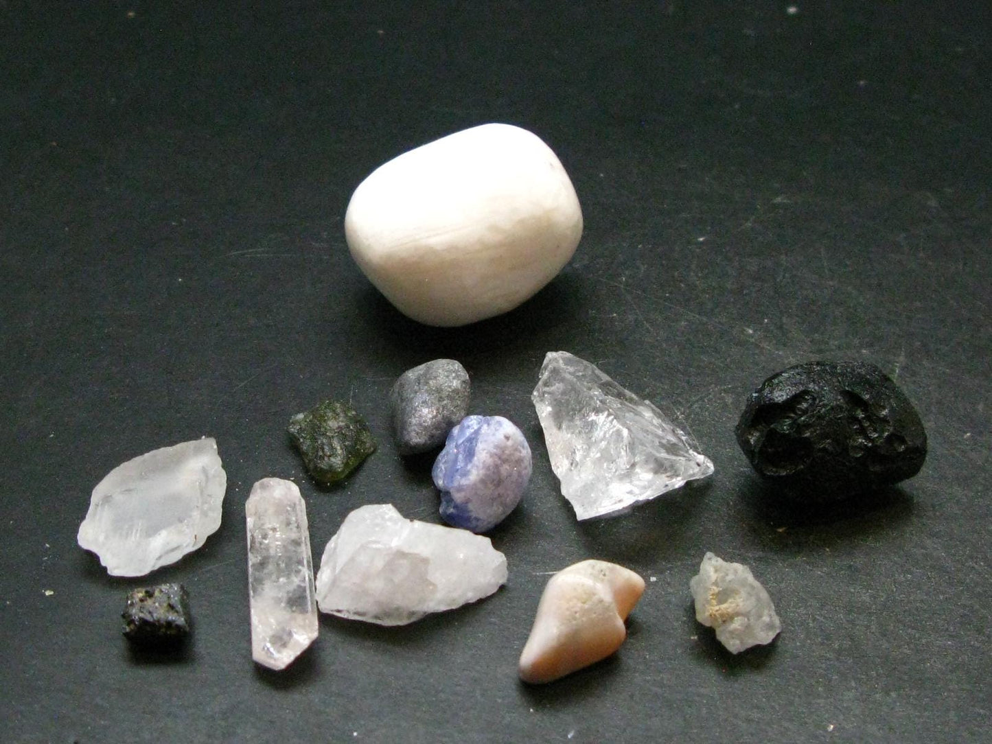 Synergy 12 Set Phenakite Moldavite Natrolite Petalite Danburite Tektite Scolecite Herderite Tanzanite Brookite 45.76 Gr