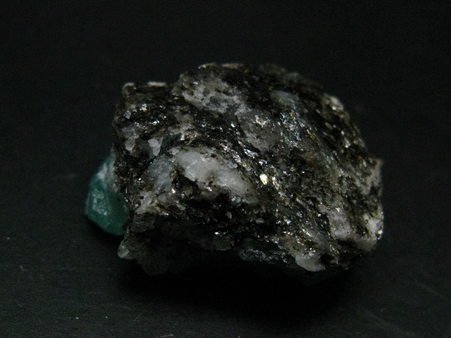 Emerald Beryl Cluster from Pakistan - 1.4" - 20.28 Grams