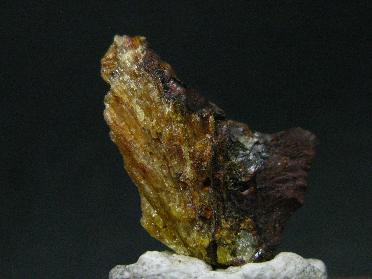 Rare Legrandite Crystal From Mexico - 0.9" - 1.73 Grams