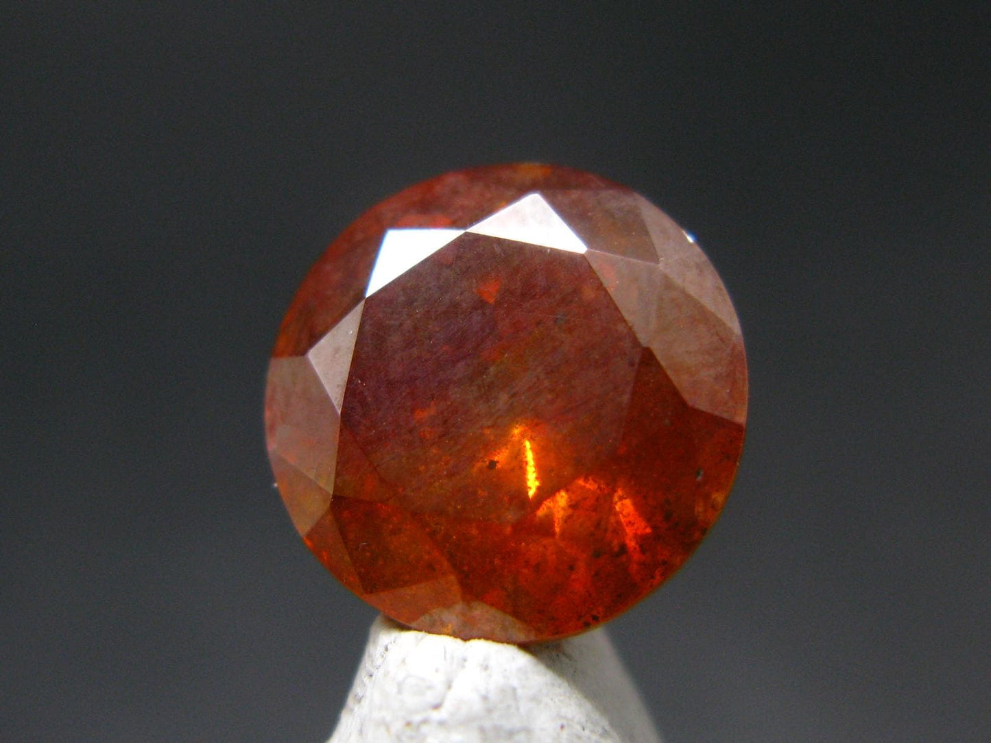 Gem Sphalerite Facetted Cut Stone from Spain - 7.67 Carats
