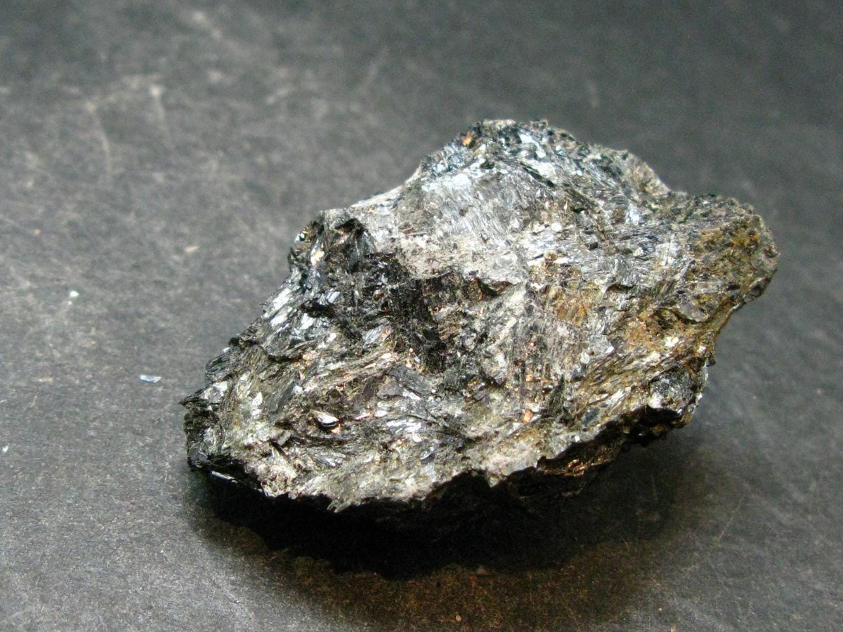 Rare Nuumite Nuummite Raw Piece From Greenland - 33.62 Grams - 1.8"