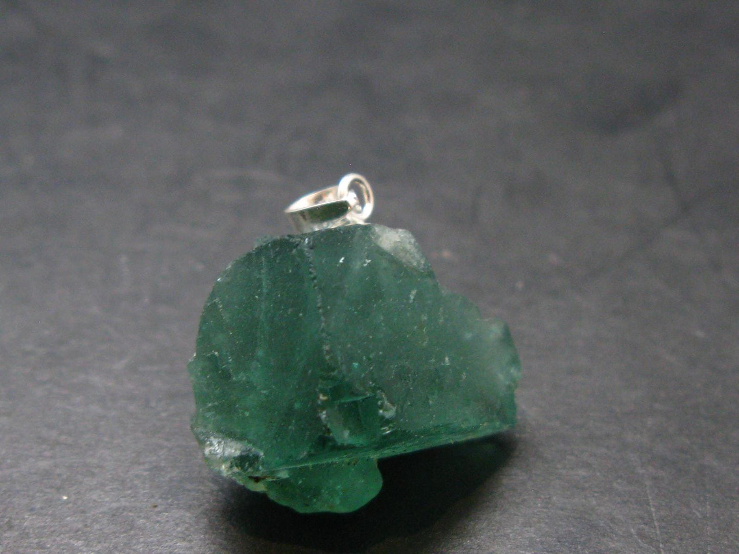 Rare!! Emerald Green Fluorite Crystal Silver Pendant From UK - 5.90 Grams - 0.8"