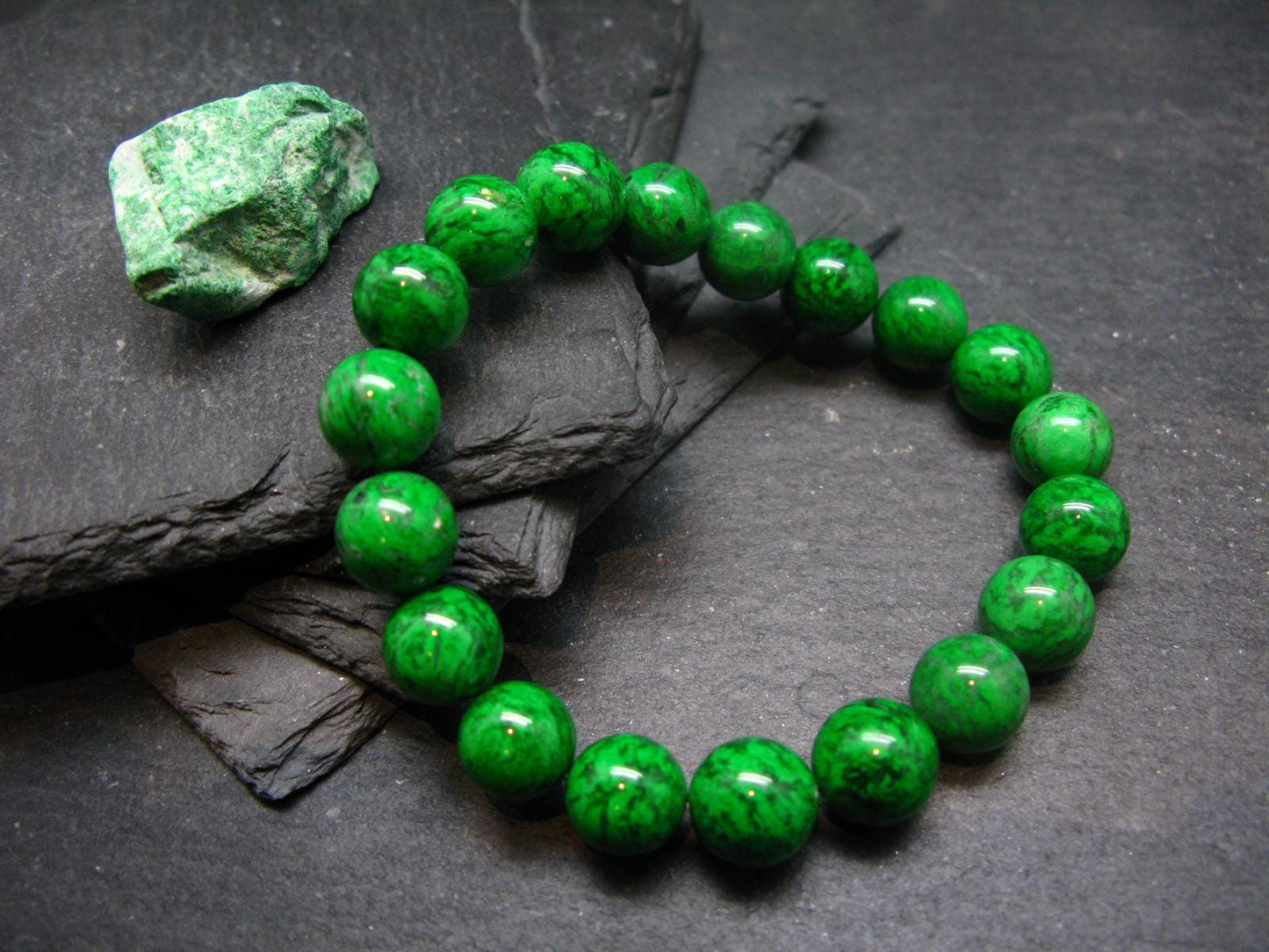Maw Sit Sit Genuine Bracelet ~ 7 Inches ~ 10mm Round Beads