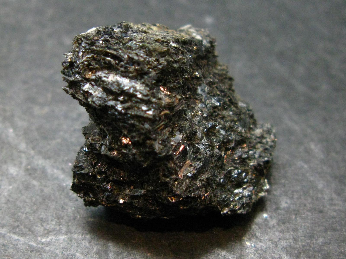 Rare Nuumite Nuummite Raw Piece From Greenland - 9.91 Grams -0.9"