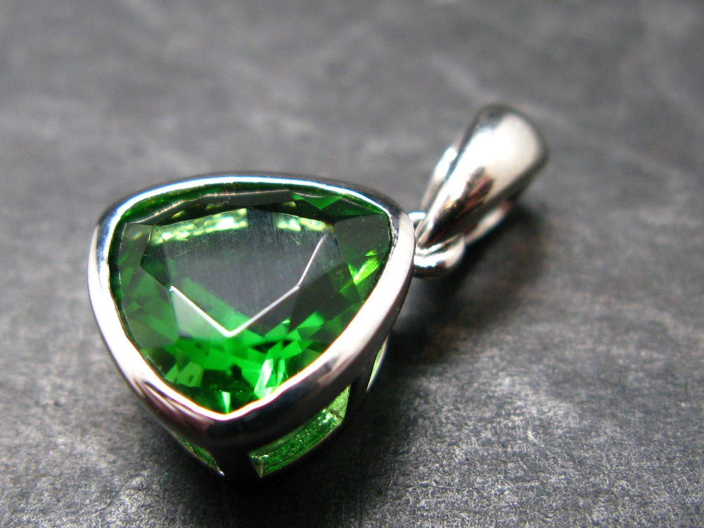 Helenite Gaia Stone Gem Sterling Silver Pendant From Washington - 4.0 Carats