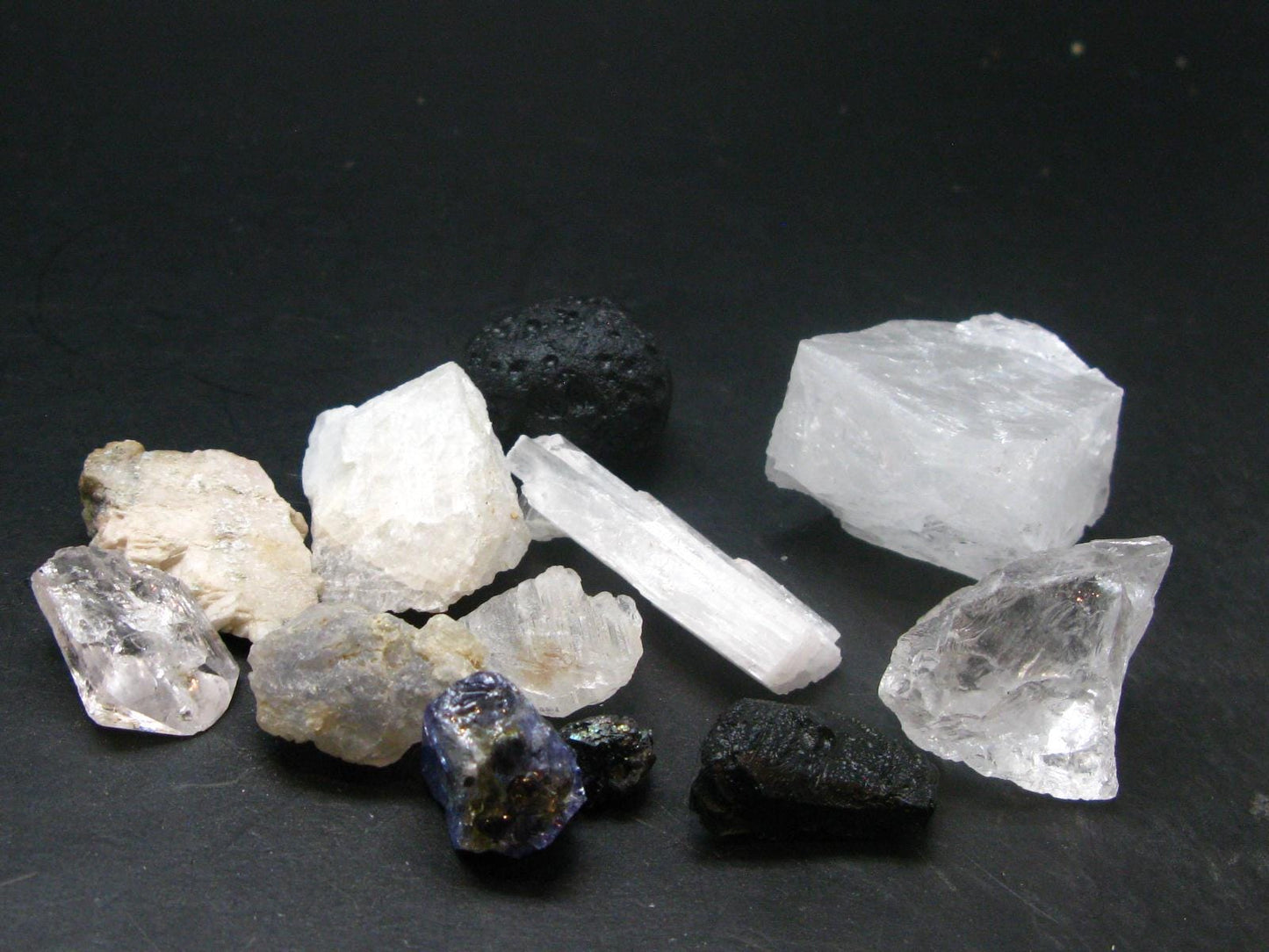 Synergy 12 Set Phenakite Moldavite Natrolite Petalite Danburite Tektite Scolecite Herderite Tanzanite Brookite 135.64 Gr