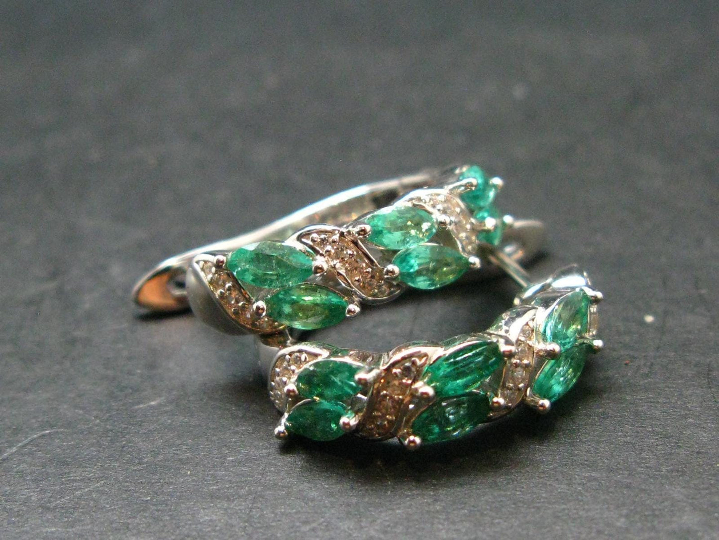 Gem Emerald Faceted Earrings In Sterling Silver - 1.45 Carats