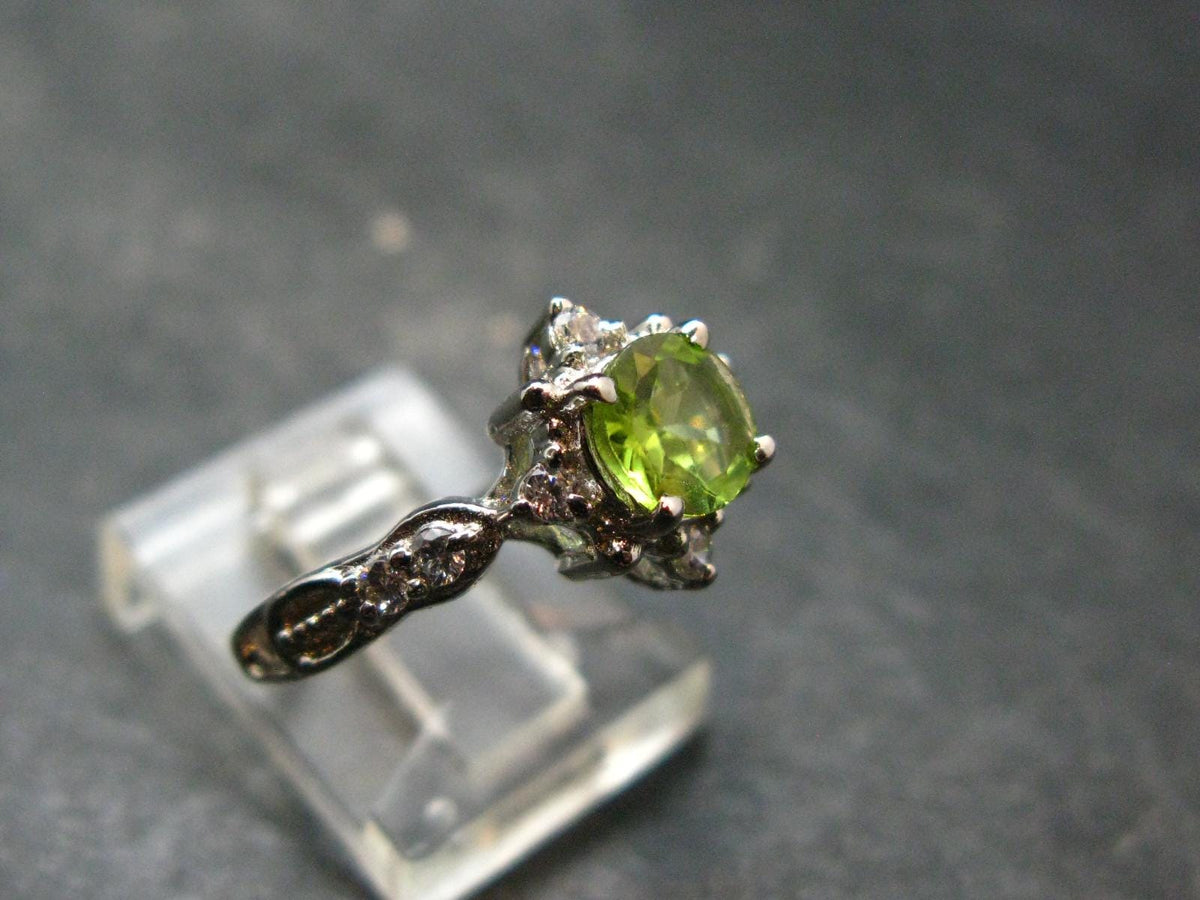 Natural Faceted Peridot Olivine Sterling Silver Ring - 3.10 Grams - Size 6.5