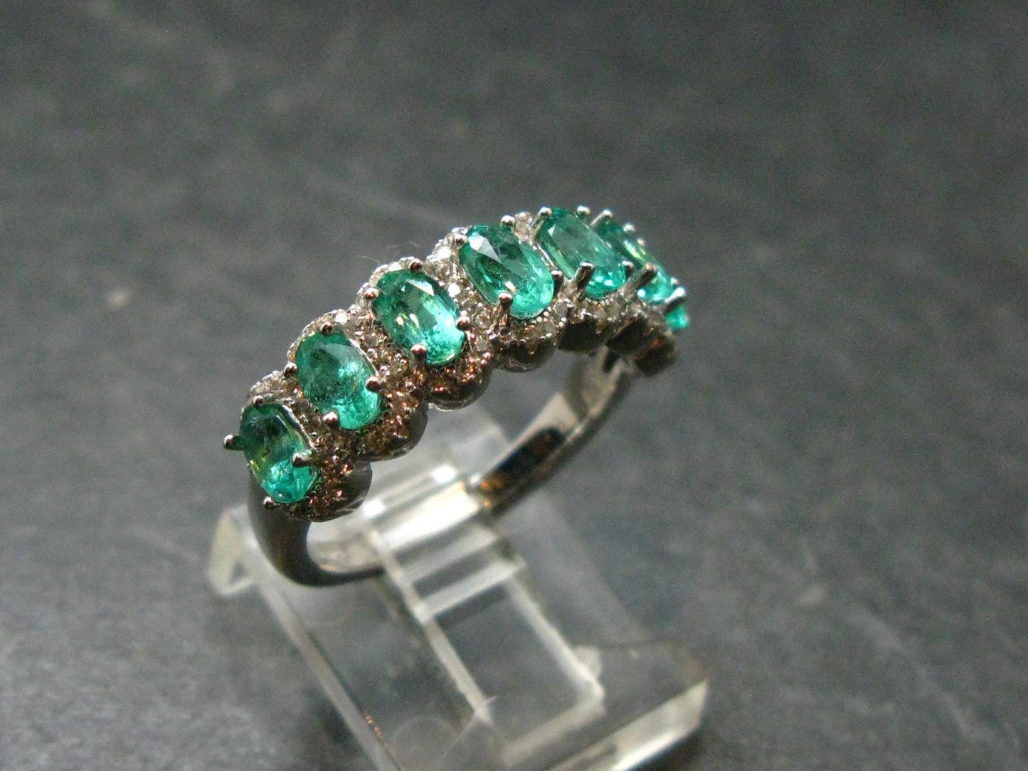 Emerald Faceted Silver Ring from Colombia - 4.38 Grams Total - Size 7.5