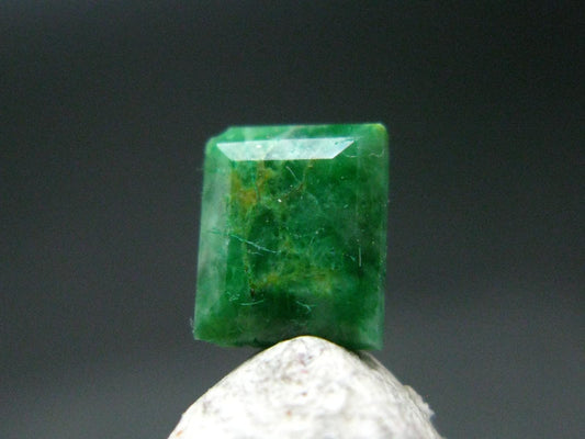 Maw Sit Sit Facetted Cut Stone from Burma - 0.96 Carats