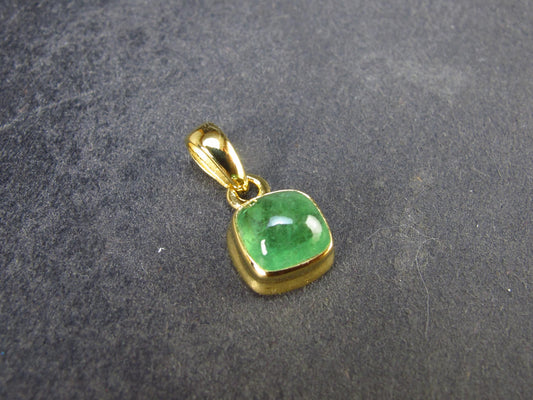 Tsavorite Green Garnet Gold Plated Silver Pendant from Tanzania - 0.7" - 1.48 Grams