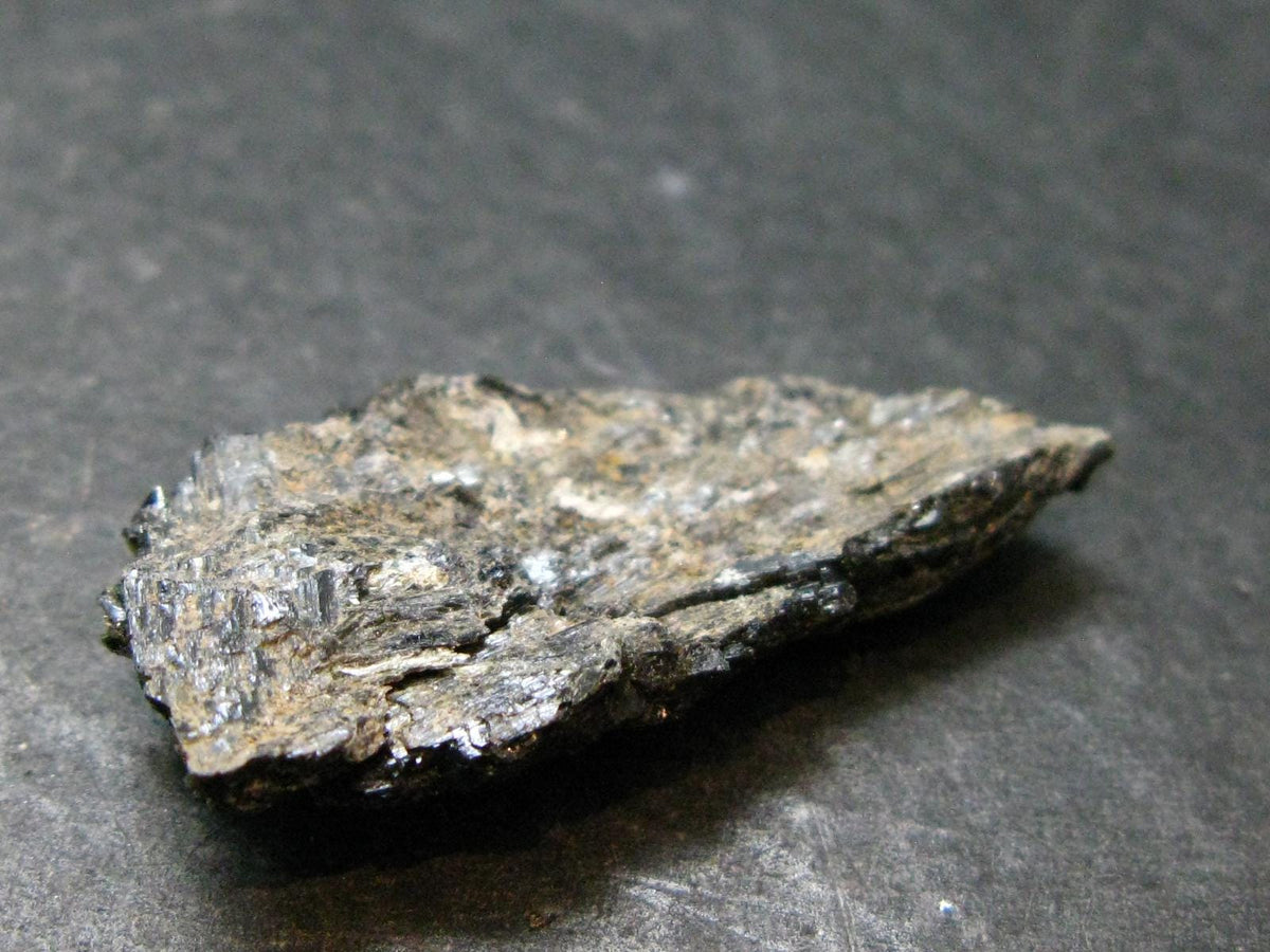 Rare Nuumite Nuummite Raw Piece From Greenland - 4.14 Grams - 1.3"