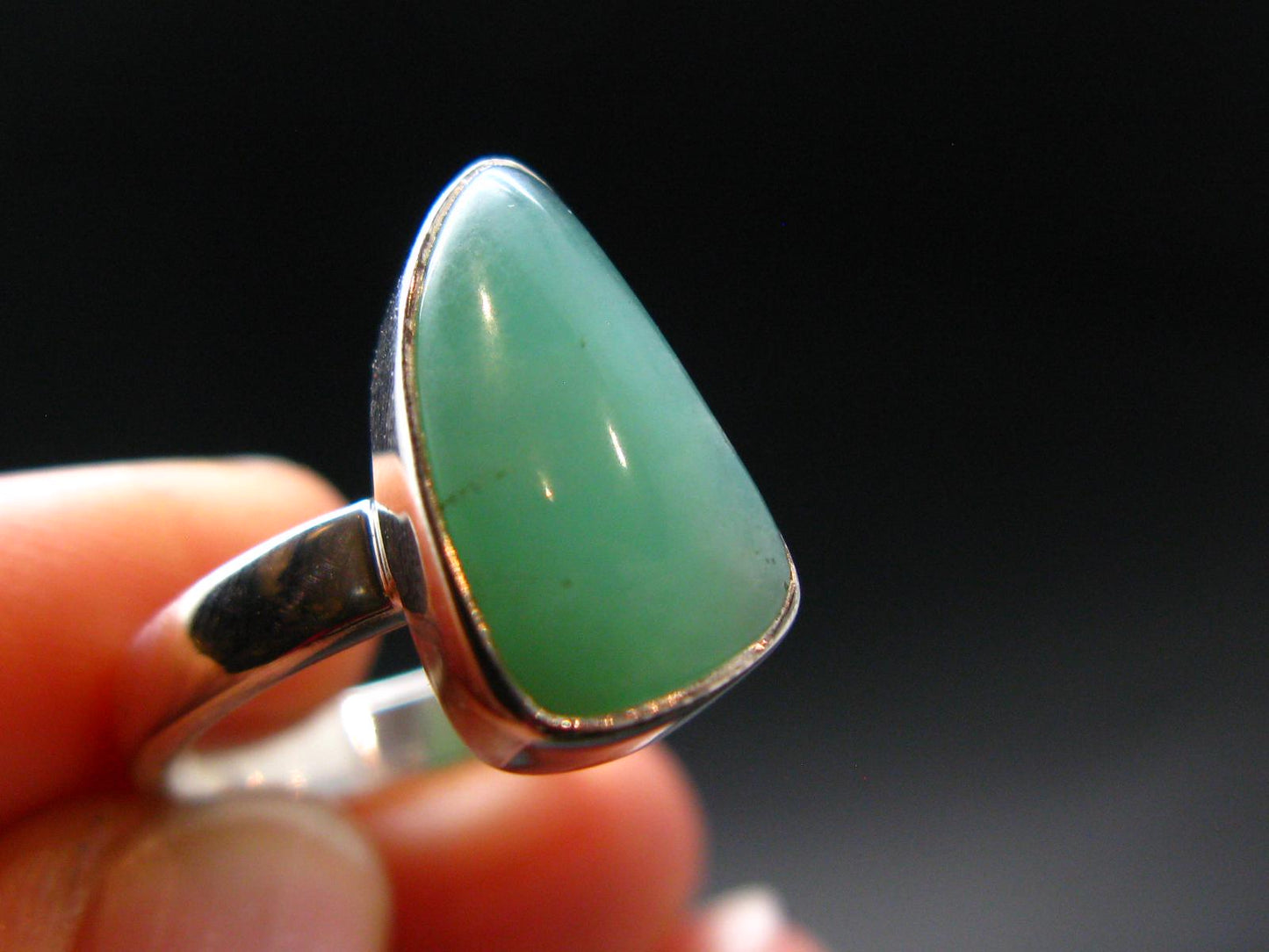 Natural Apple Green Chrysoprase 925 Sterling Silver Ring From Australia - 4.28 Grams - Size 8
