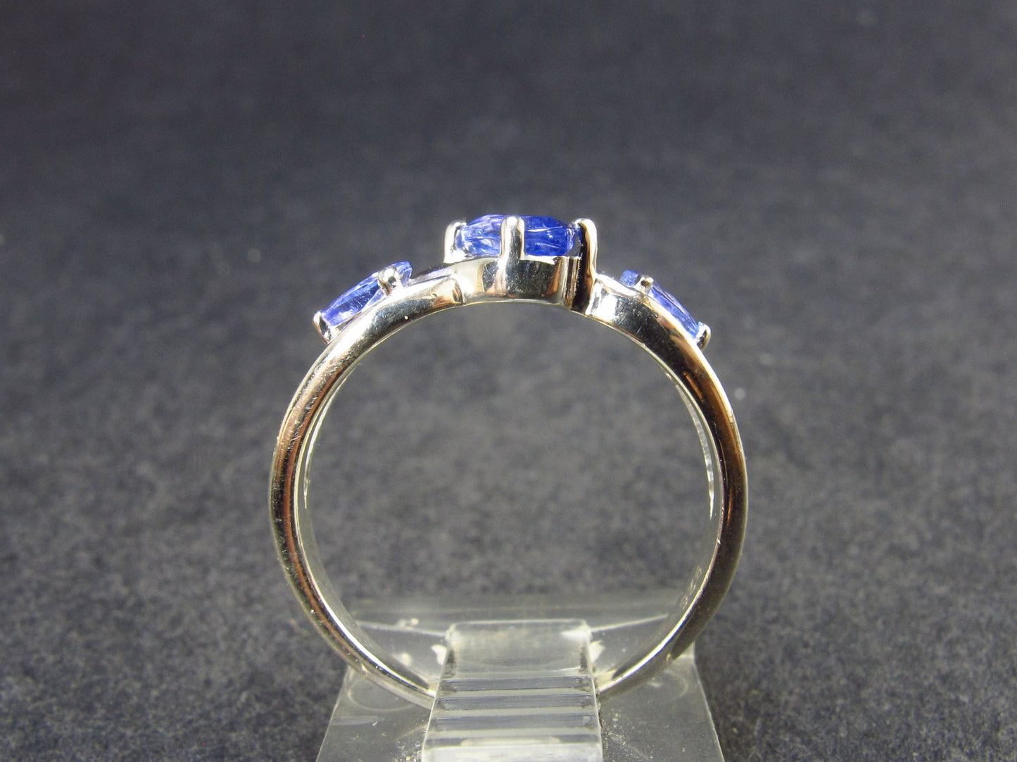 Natural Faceted Blue Tanzanite (Zoisite) Crystal Sterling Silver Ring From Tanzania - 2.26 Grams - Size 6.25