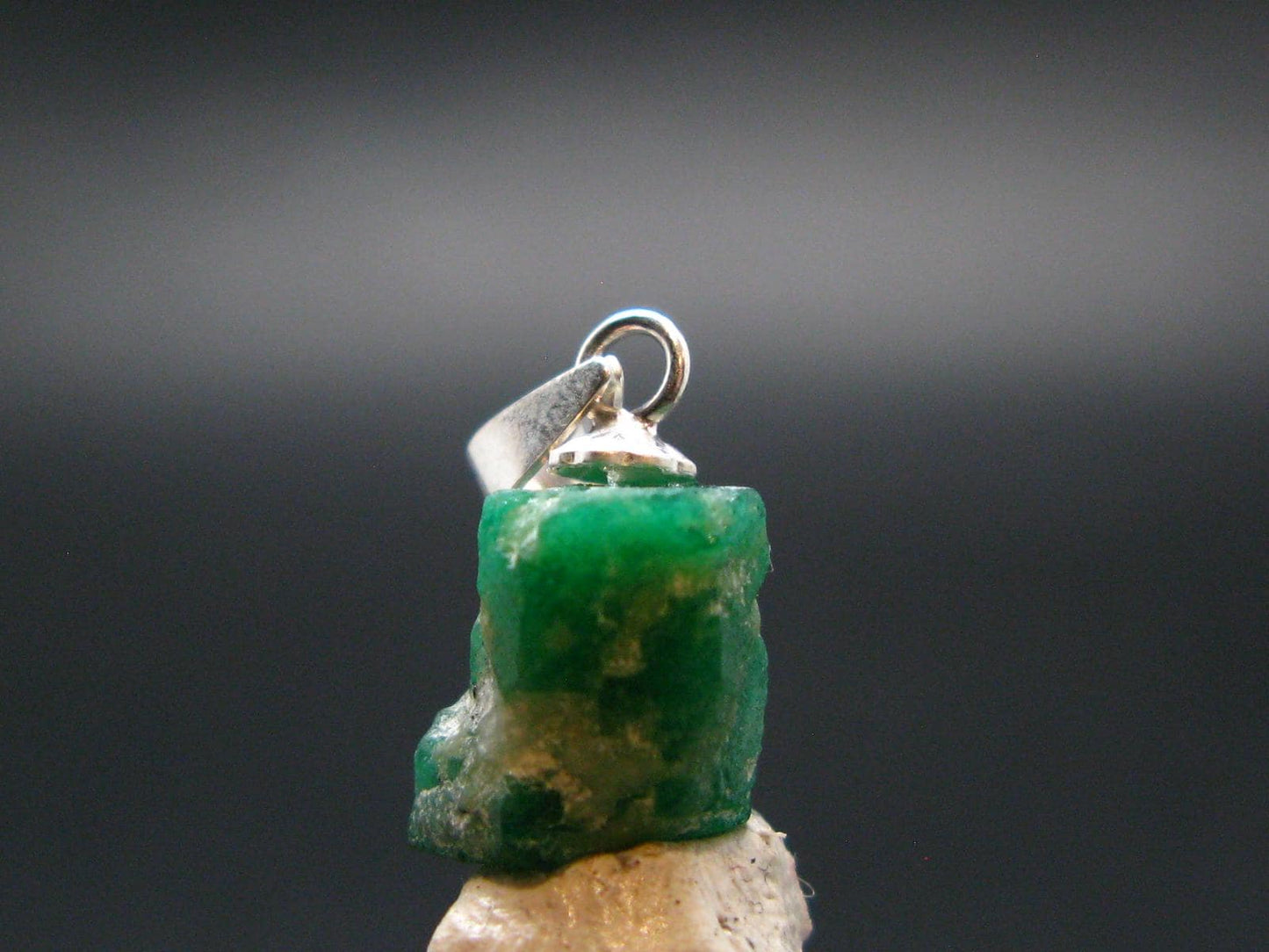 Emerald Beryl Silver Pendant from Afghanistan - 0.7" - 1.0 Grams