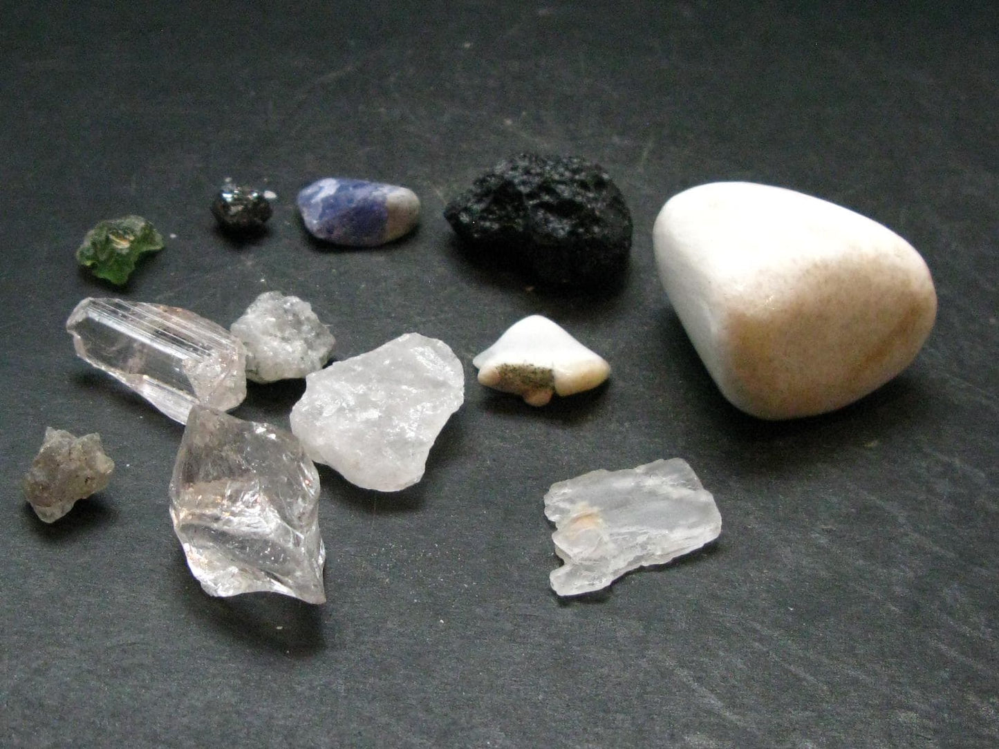 Synergy 12 Set Phenakite Moldavite Natrolite Petalite Danburite Tektite Scolecite Herderite Tanzanite Brookite 45.07 Gr