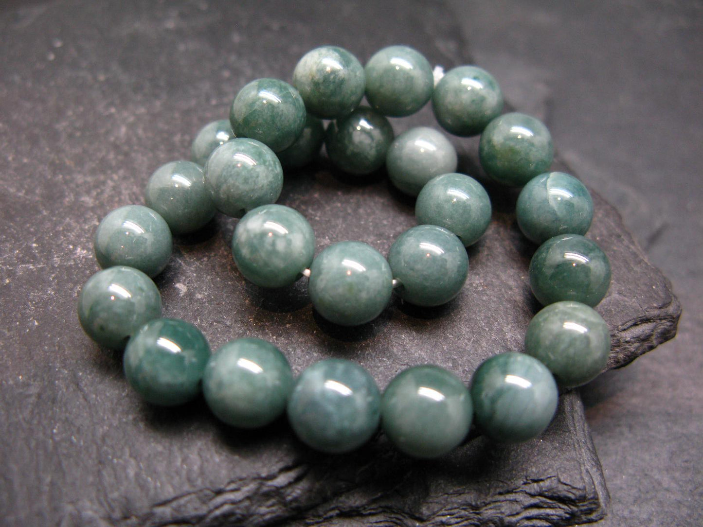 Guatemala Jade Jadeite Genuine Bracelet ~ 7 Inches ~ 8mm Round Beads