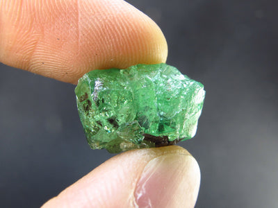 Gem Tsavorite Tsavolite Garnet Crystal From Tanzania - 17.7 Carats - 0.7"