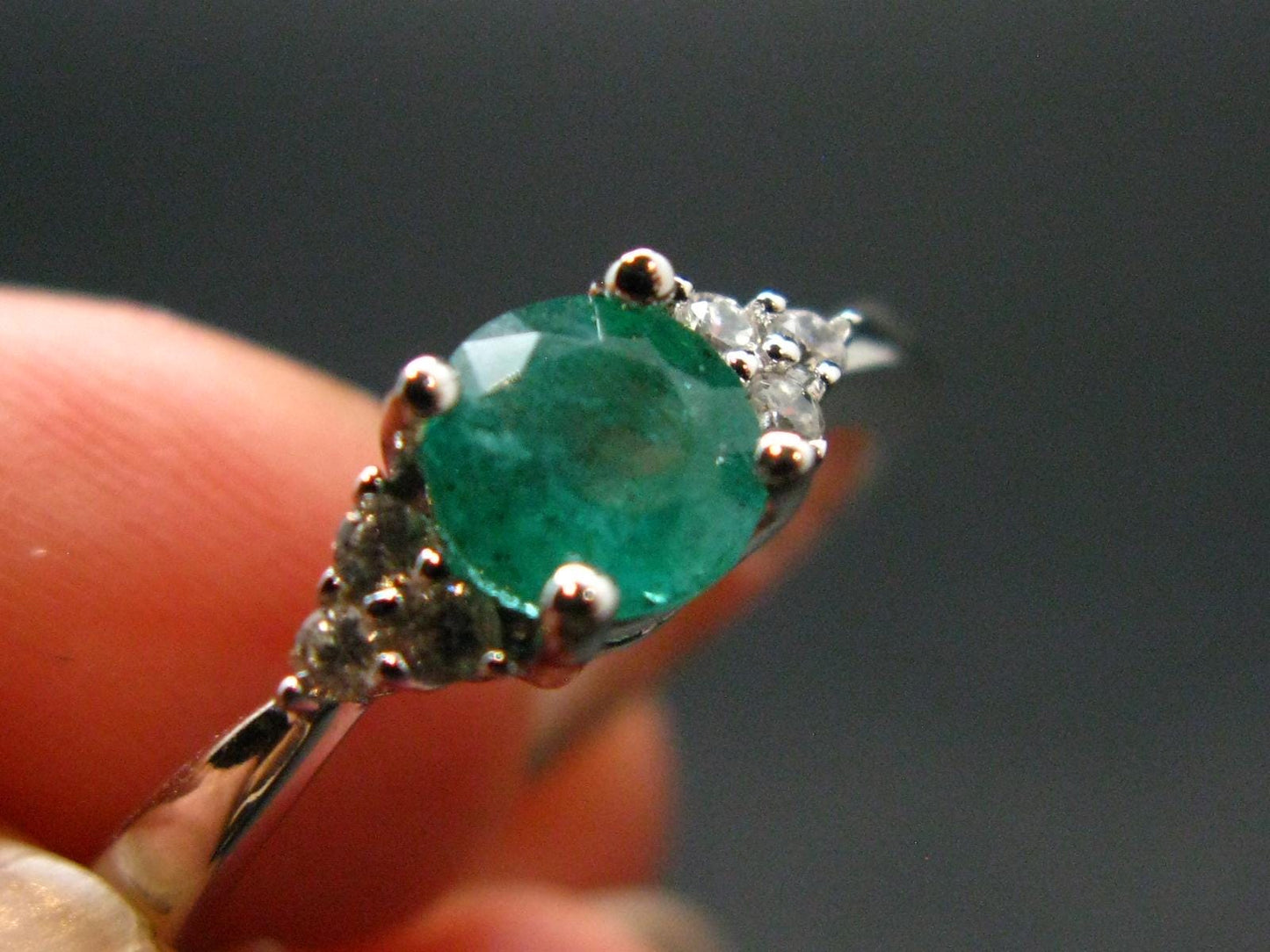 Emerald Crystal Silver Ring from Colombia - 0.65 carats - Size 7