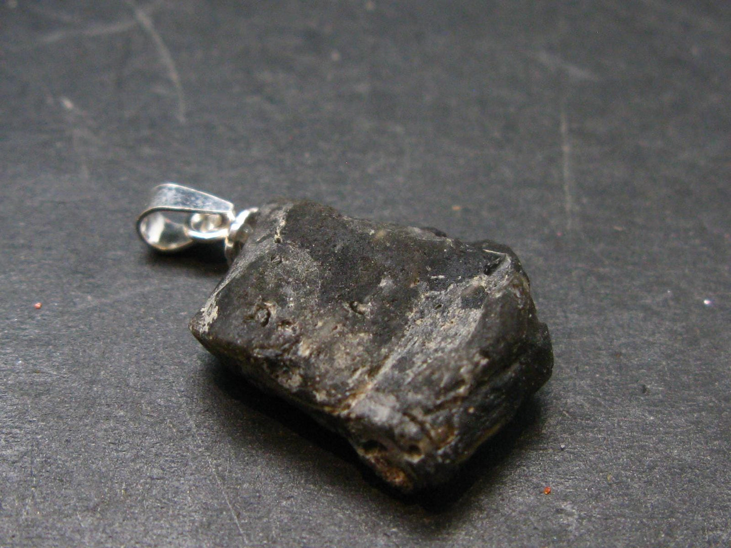 Meteor Splash Glass!! Fabulous Asymmetrical Rare Darwin Glass Tektite Pleistocene Silver Pendant From Australia - 0.9" - 2.20 Grams