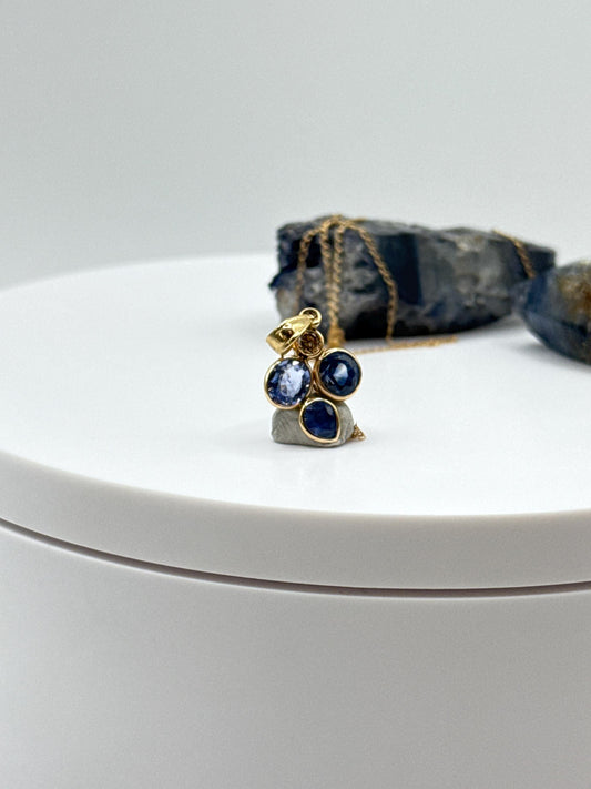 Sapphire Cluster Pendant Necklace | Natural Blue Sapphire Gold Necklace | Unique September Birthstone Jewelry - 1.28 g