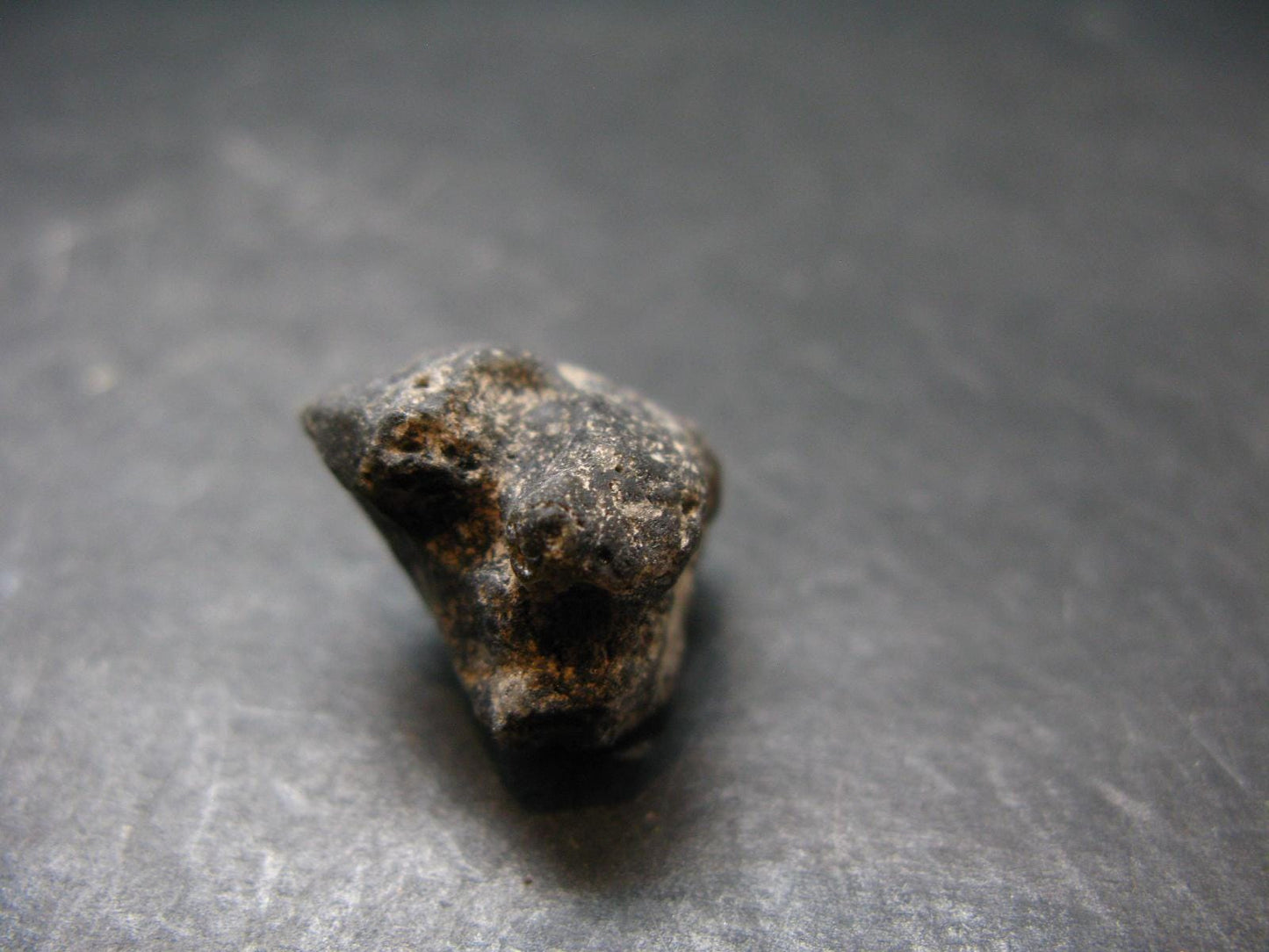 Meteor Splash Glass!! Fabulous Asymmetrical Rare Darwin Glass Tektite Pleistocene Piece From Australia - 0.7"