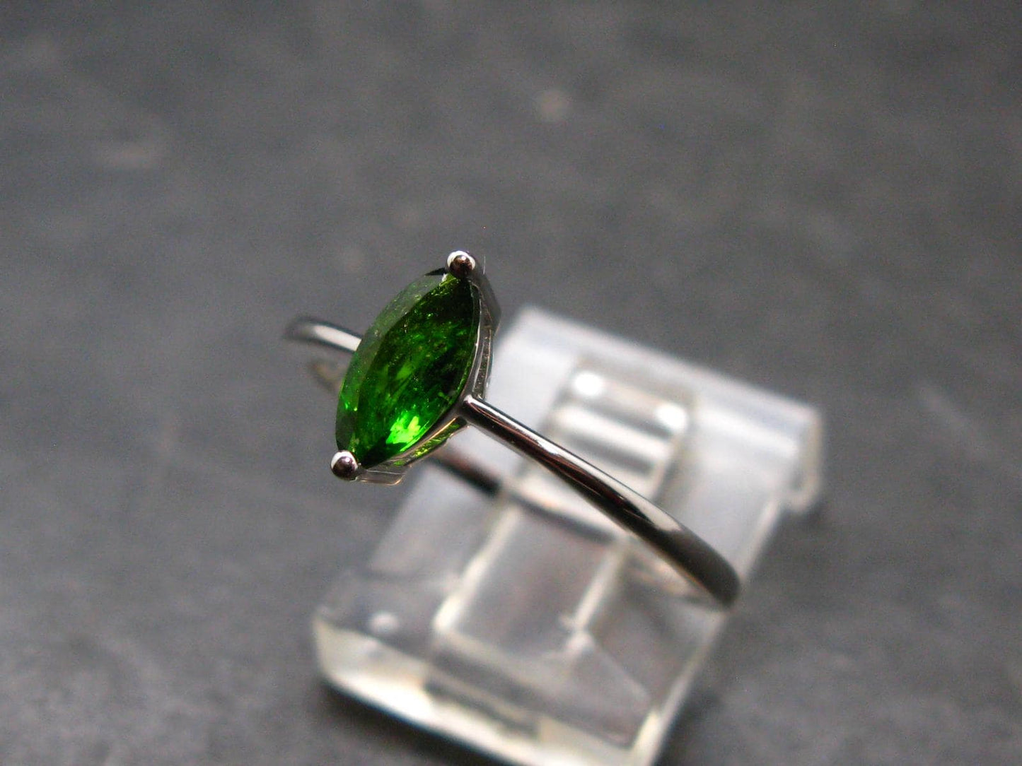 Helenite Gaia Stone Gem Sterling Silver Ring From Washington - Size 8 - 0.7 Carats