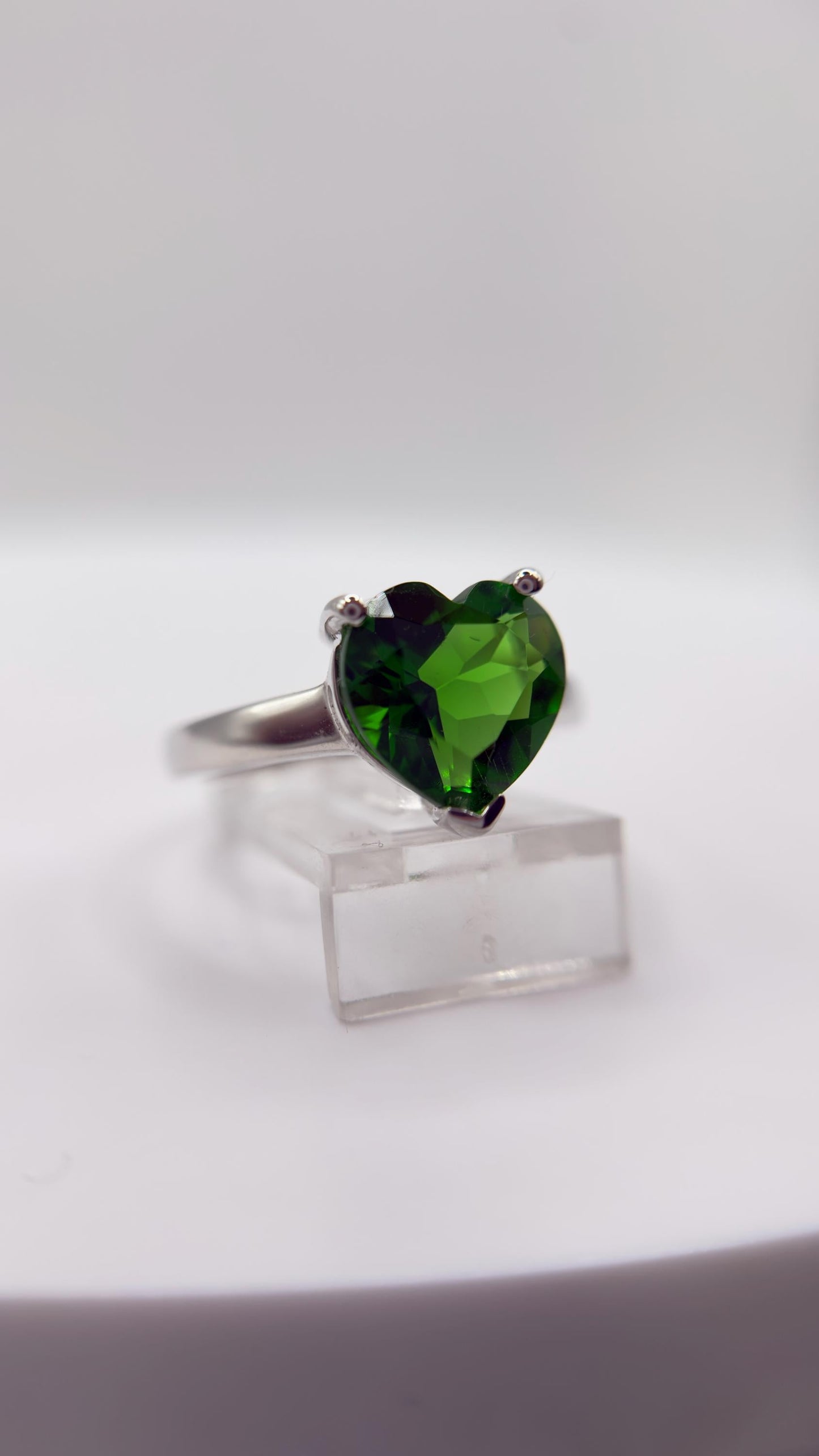 Green Helenite Heart Ring – Sterling Silver Romantic Gemstone Statement Ring