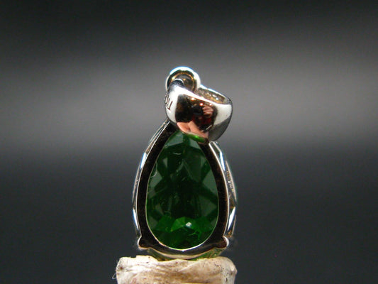 Helenite Gaia Stone Gem Sterling Silver Pendant From Washington - 4.8 Carats