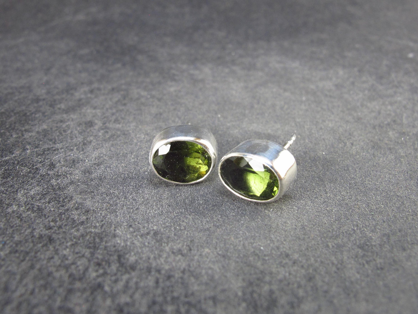 Facetted Moldavite Tektite Stud Earrings in Sterling Silver from Czech Republic - 2.39 Grams