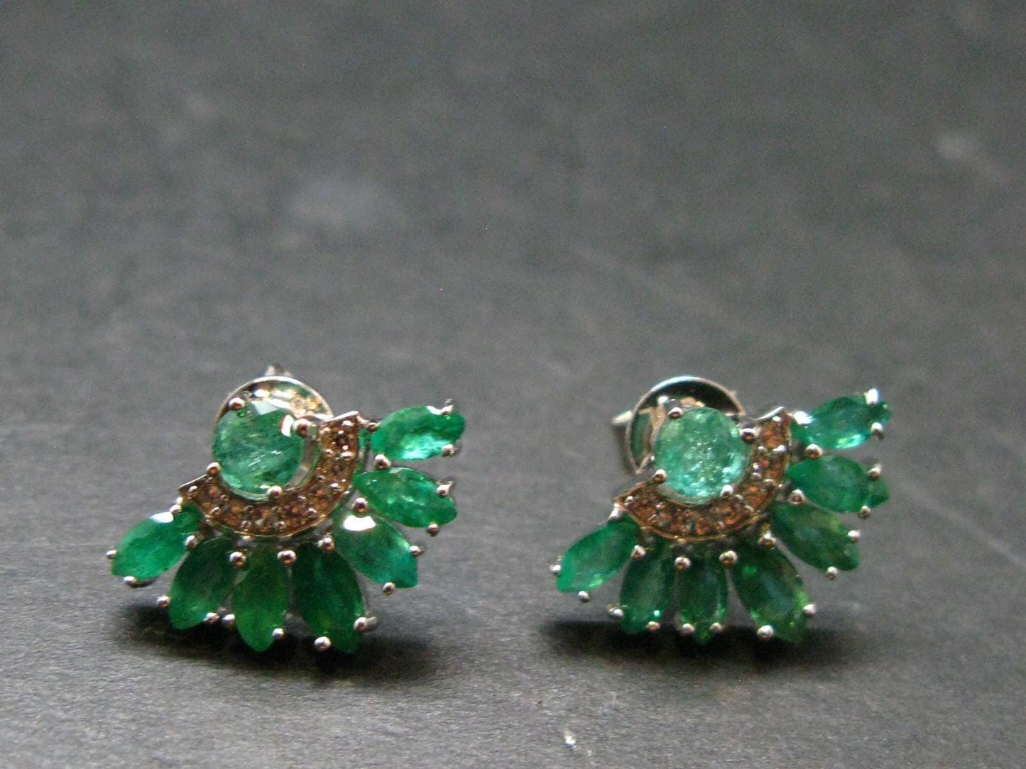 Gem Emerald Faceted Earrings In Sterling Silver - 1.57 Carats