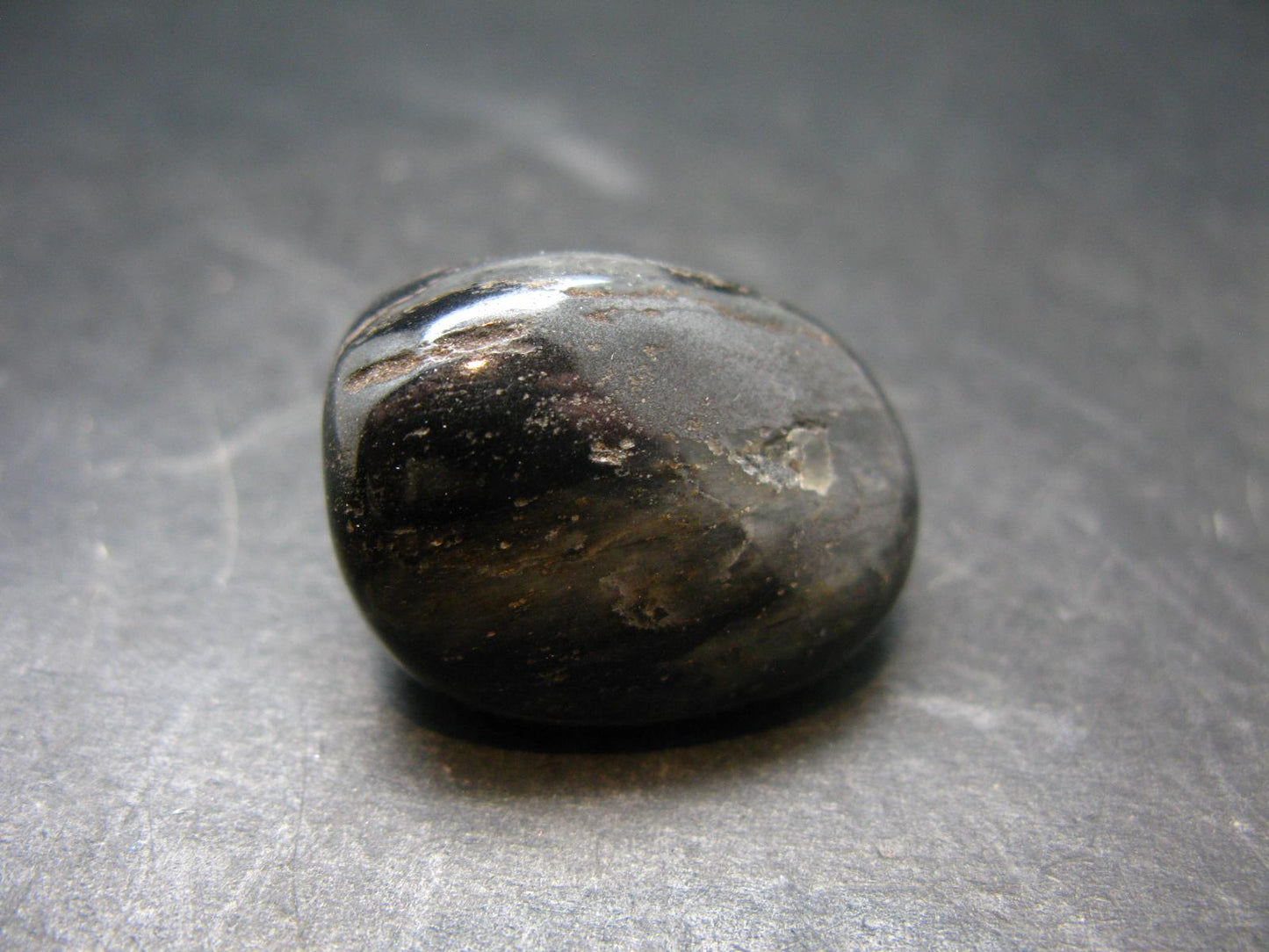 Rare ISUA Stone from Greenland - 1.0" - 20.0 Grams