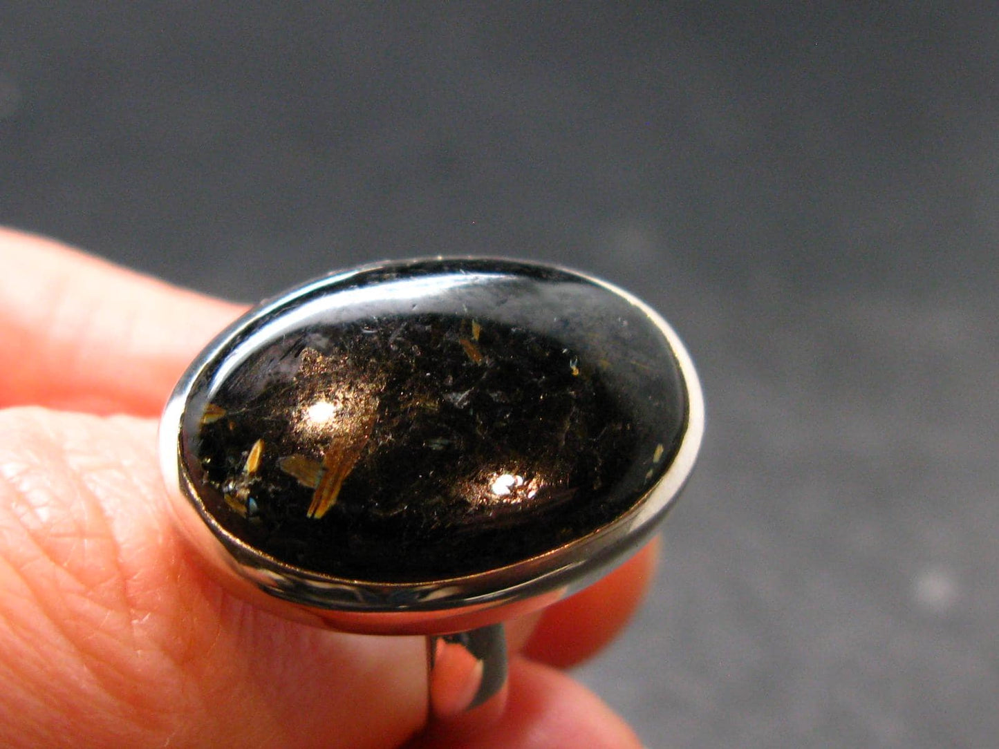 Real!! Very Rare Nuumite Nuummite Sterling Silver Ring from Greenland - 7.14 Grams - Size 7