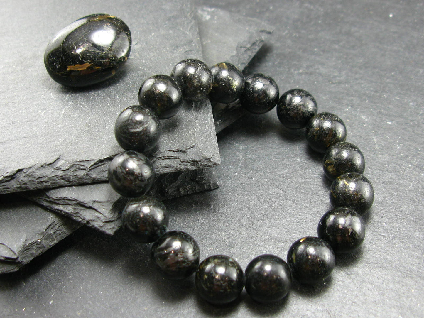 Nuumite Nuummite Genuine Bracelet ~ 7 Inches ~ 12mm Round Beads