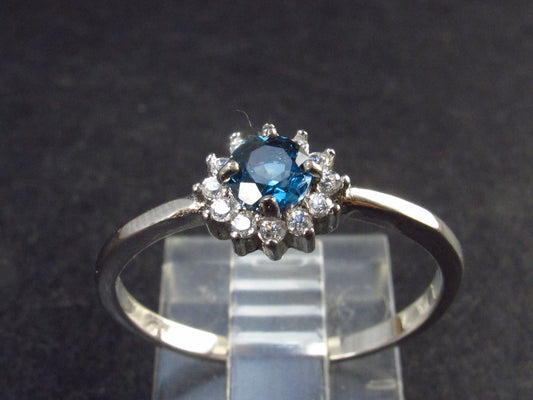 Natural Round Shaped Facetted Blue Topaz Crystal Sterling Silver Ring with CZ - 1.5 Grams - Size 8
