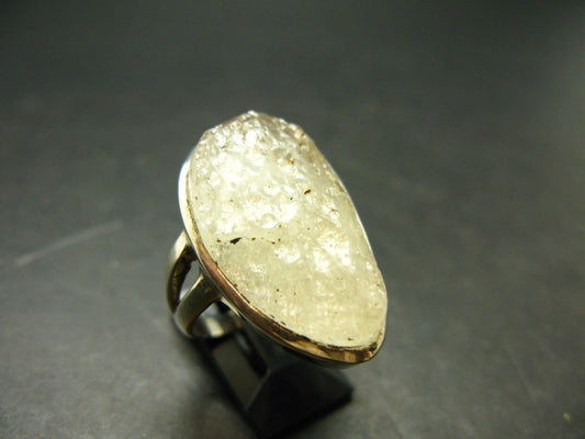 Natural Gem Raw Libyan Desert Glass Tektite Sterling Silver Ring from Libya - Size 9 - 9.19 Grams