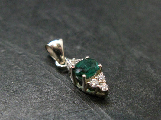 Emerald Silver Pendant From Colombia - 0.49 Grams