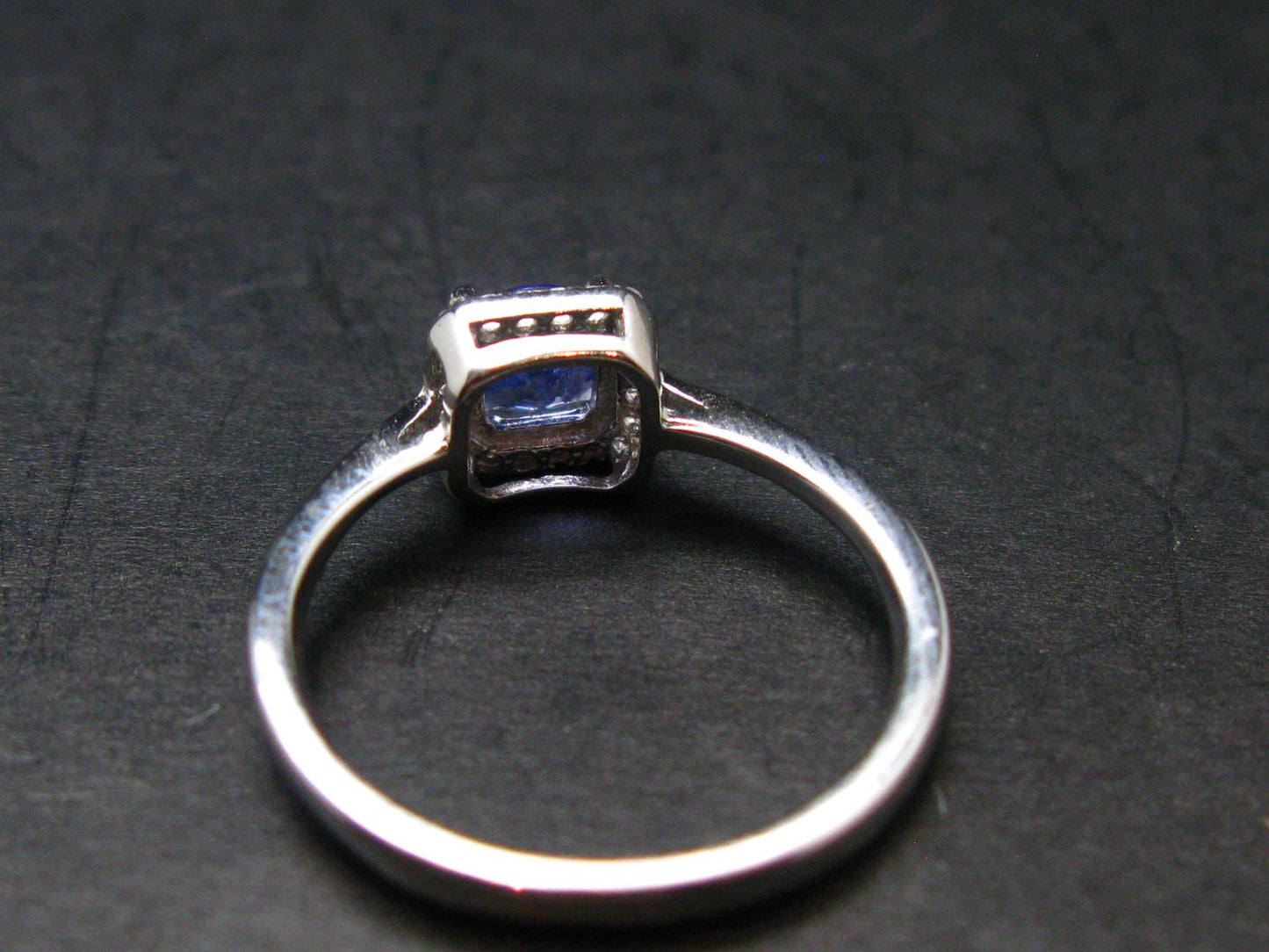 Tanzanite (Zoisite) Sterling Silver Ring - 2.09 Grams - Size 7