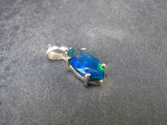 Rare Black Opal Sterling Silver Pendant from Australia - 0.7" - 1.04 Grams