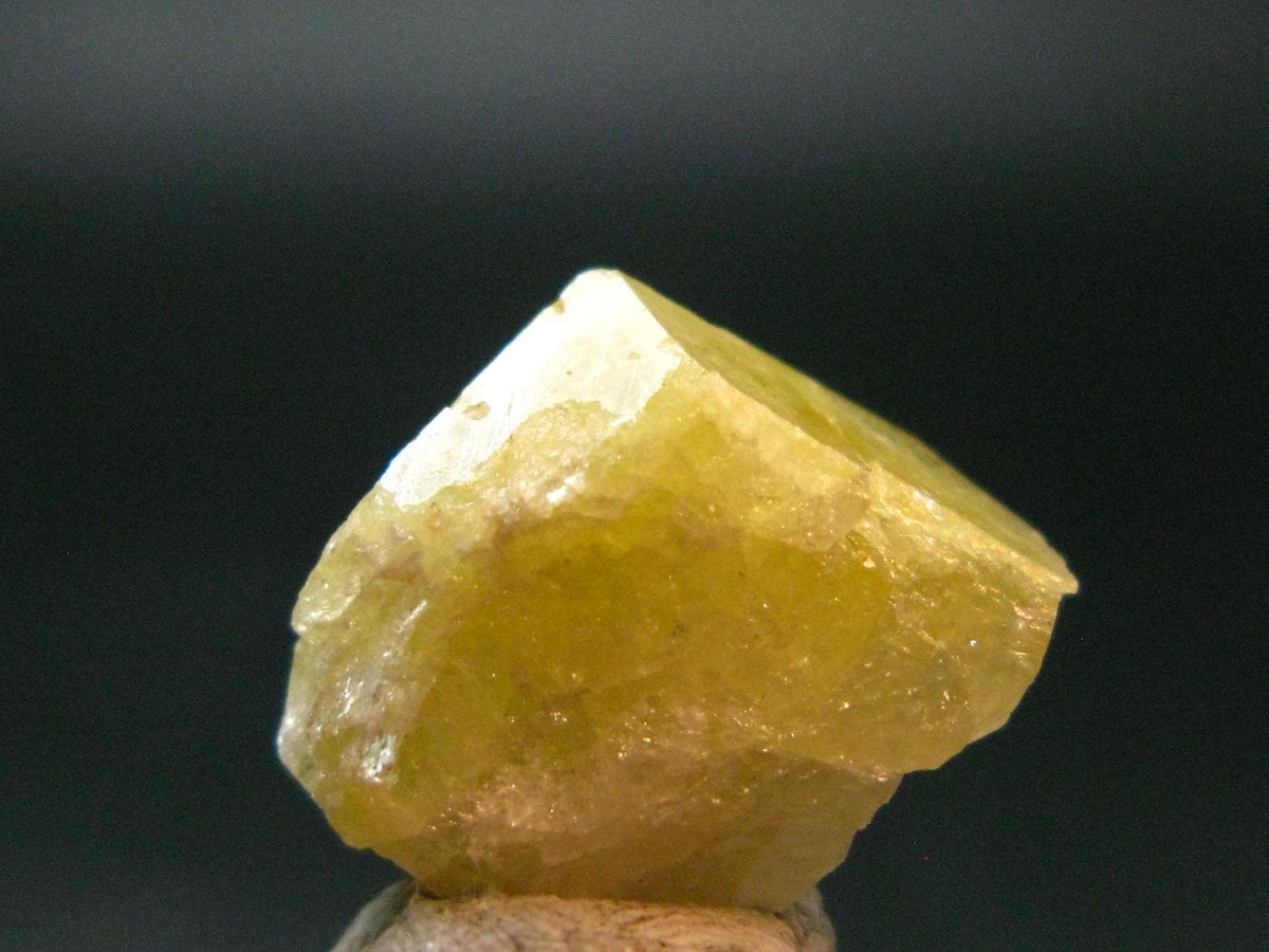 Rhodizite Rhodozite Crystal From Madagascar - 13.20 Carats - 0.7"