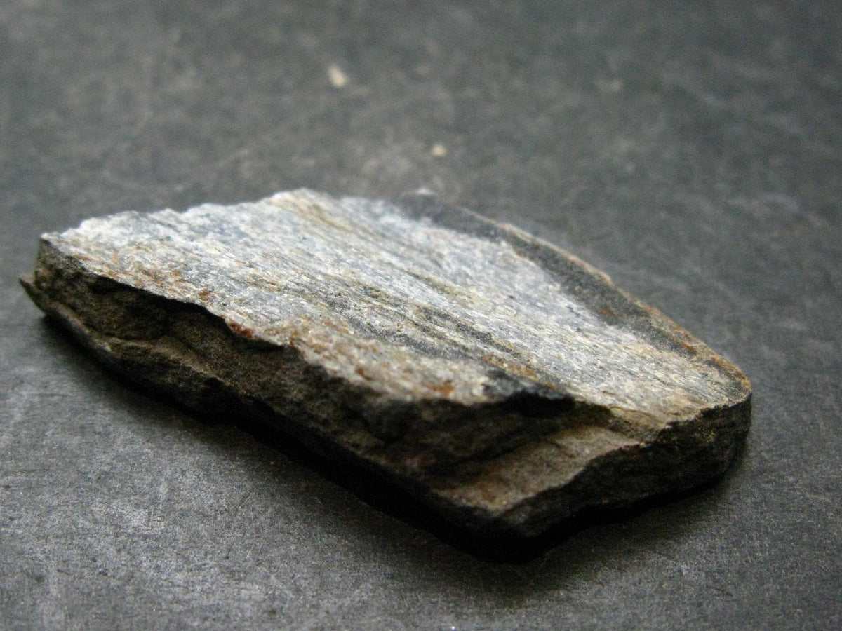 Rare ISUA Stone Raw Piece from Greenland - 1.5" - 12.54 Grams