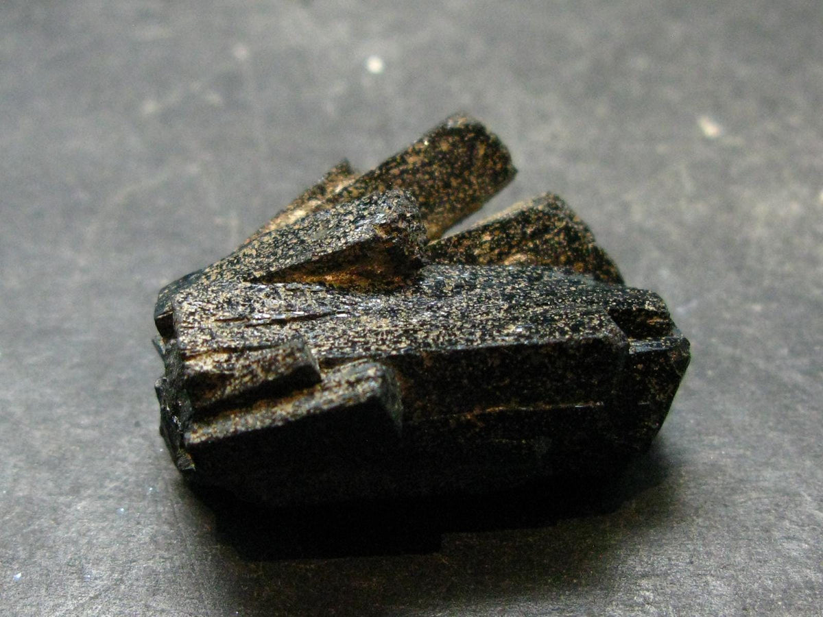 Ilvaite Crystal From China - 1.1" - 17.08 Grams