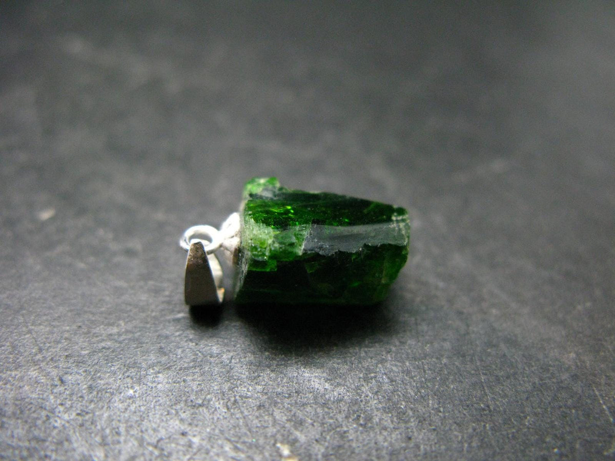 Green Chrome Diopside 925 Silver Pendant from Russia - 0.7" - 1.64 Grams
