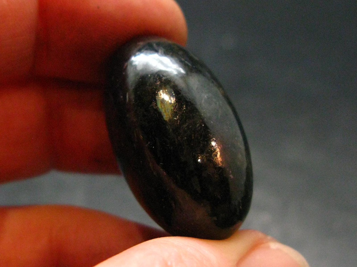 Rare Nuumite Nuummite Shiva From Greenland - 13.56 Grams - 1.2"