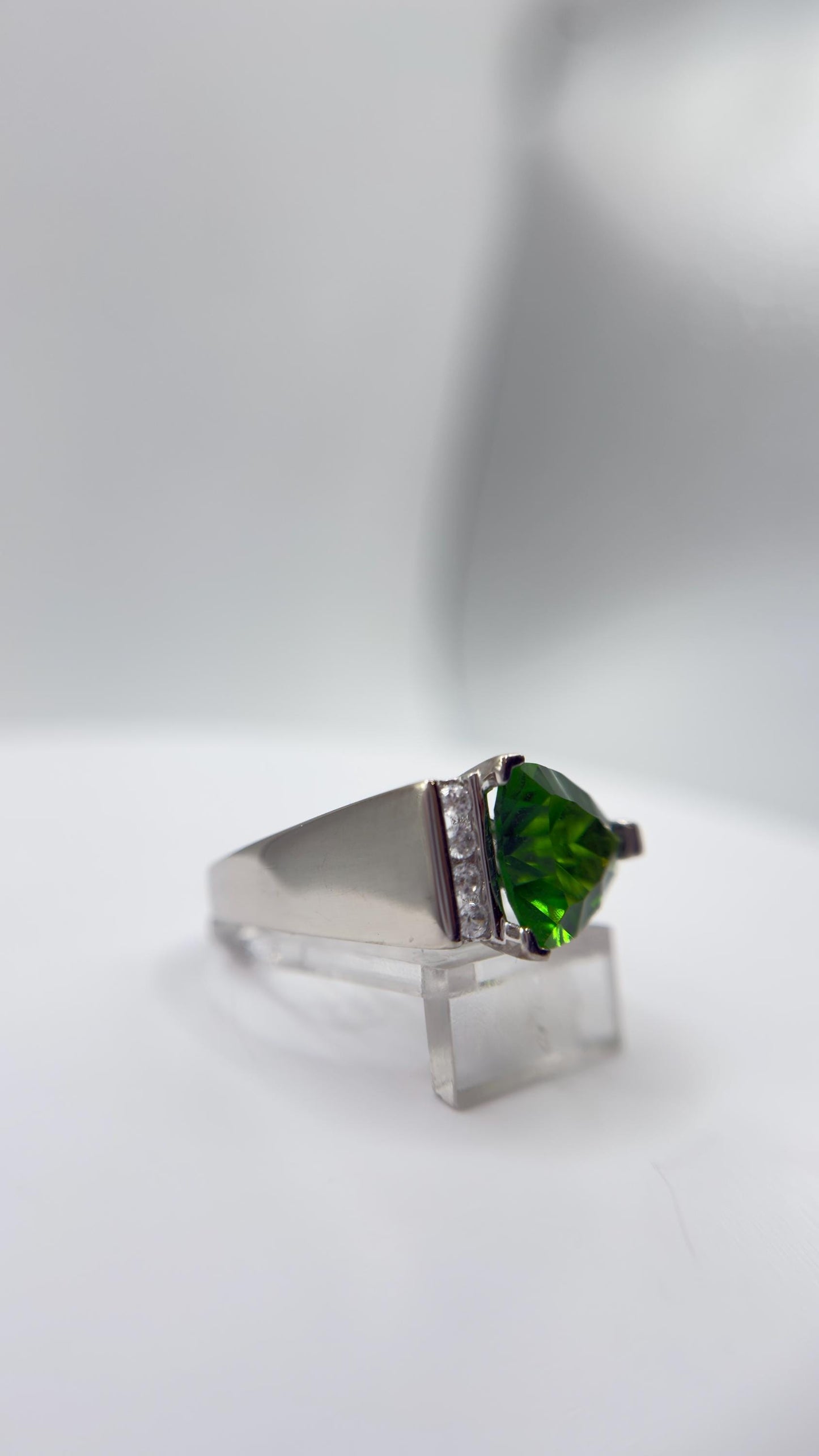 Green Helenite Pear Cut Ring – Sterling Silver Statement Gemstone Ring with Accent Stones