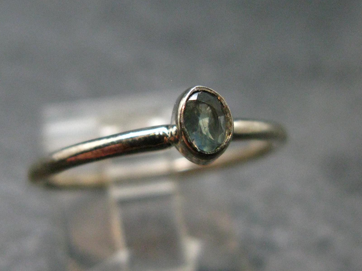 Genuine Alexandrite Gem Silver Ring From Russia - Size 8 - 1.50 Grams