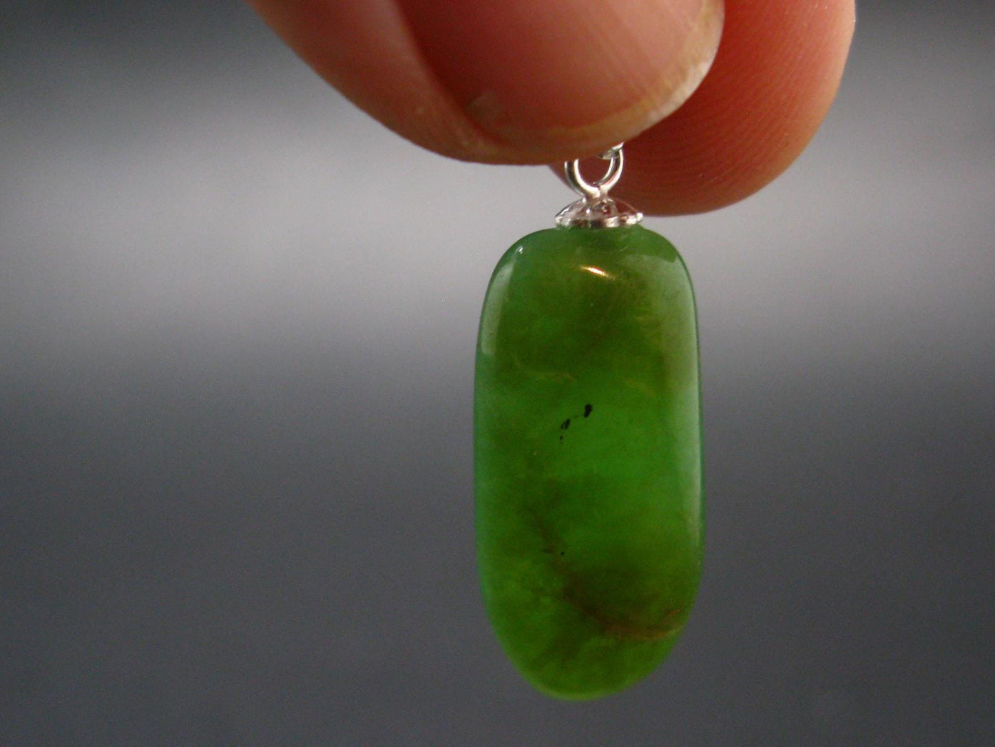 Chrysoprase Silver Pendant From Australia - 1.1" - 3.00 Grams