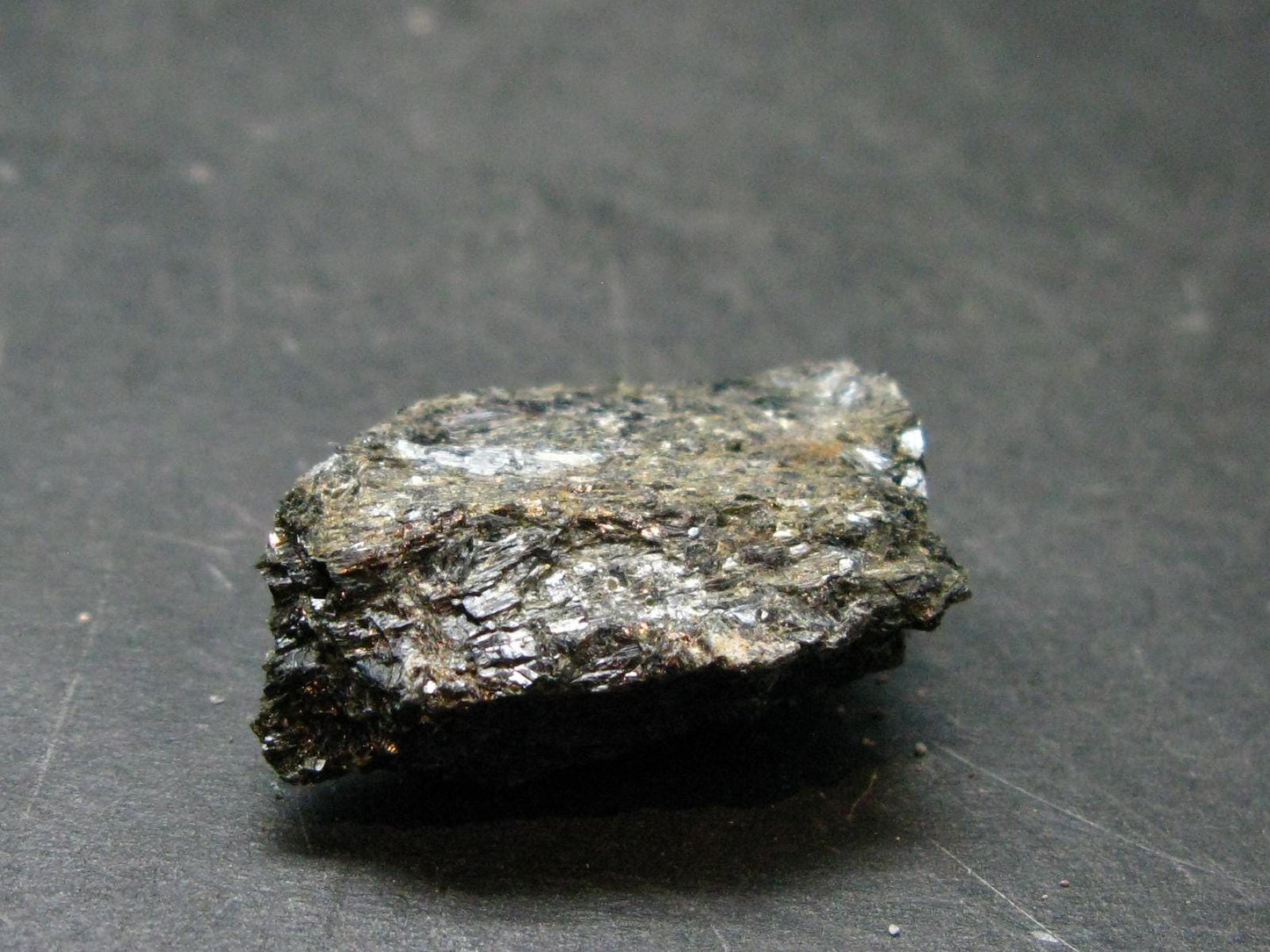 Rare Nuumite Nuummite Raw Piece From Greenland - 7.0 Grams - 1.1"